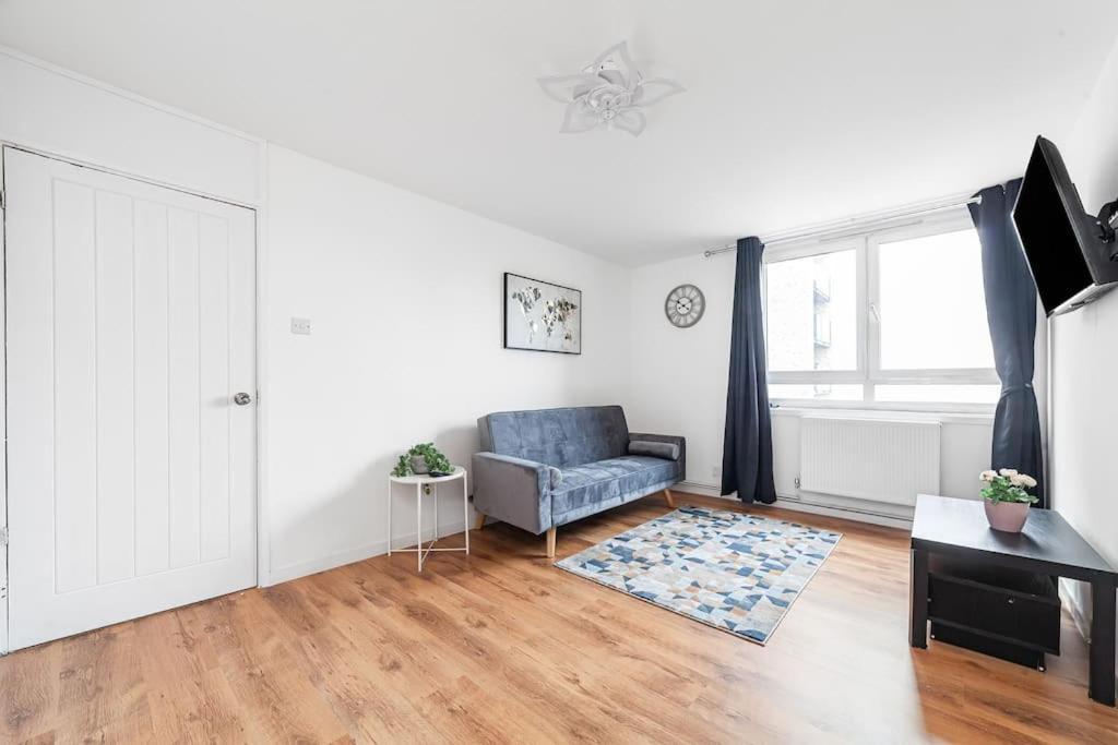 Apartament Modern Living In Stylish 3-bed Flat